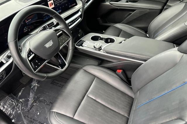 2024 Cadillac LYRIQ Luxury 1