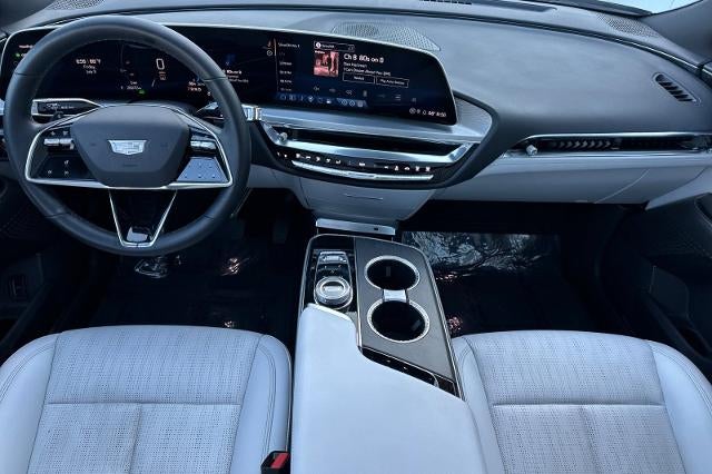 2024 Cadillac LYRIQ Luxury 1