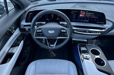 2024 Cadillac LYRIQ Luxury 1