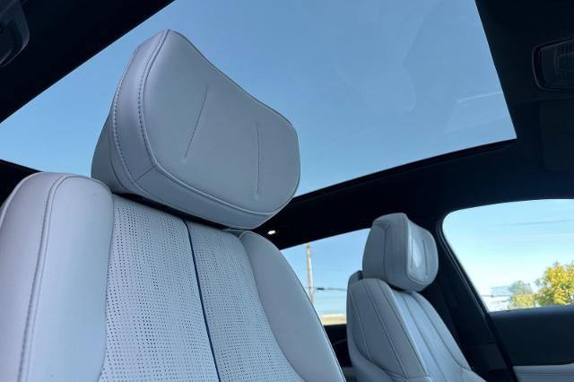 2024 Cadillac LYRIQ Luxury 1