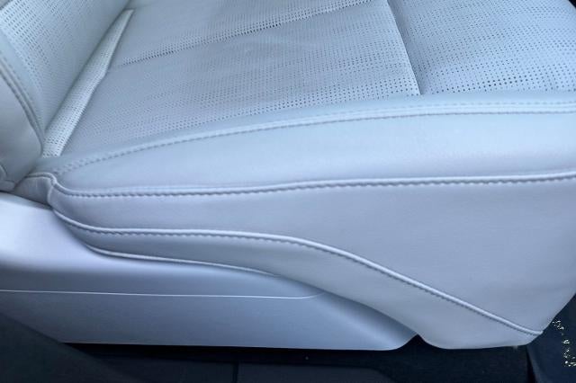 2024 Cadillac LYRIQ Luxury 1