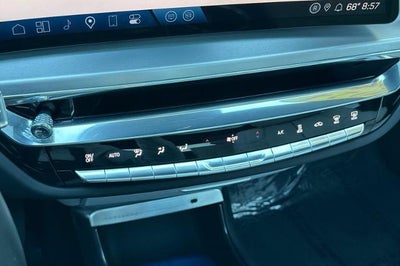 2024 Cadillac LYRIQ Luxury 1