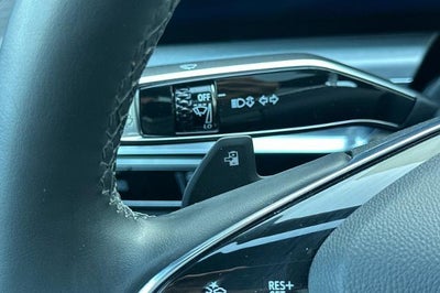2024 Cadillac LYRIQ Luxury 1