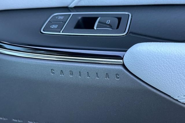 2024 Cadillac LYRIQ Luxury 1