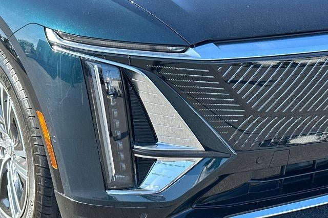 2024 Cadillac LYRIQ Luxury 1