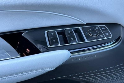 2024 Cadillac LYRIQ Luxury 1