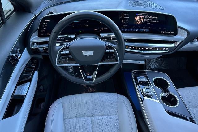 2024 Cadillac LYRIQ Luxury 1