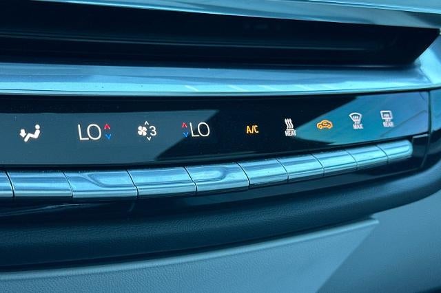 2024 Cadillac LYRIQ Luxury 1