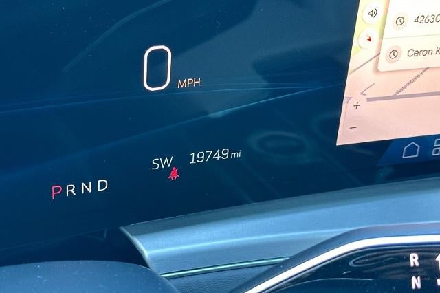 2024 Cadillac LYRIQ Luxury 1