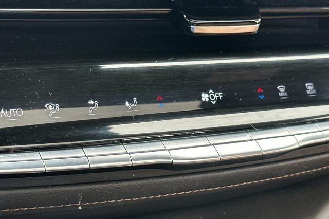 2023 Cadillac Escalade ESV Premium Luxury