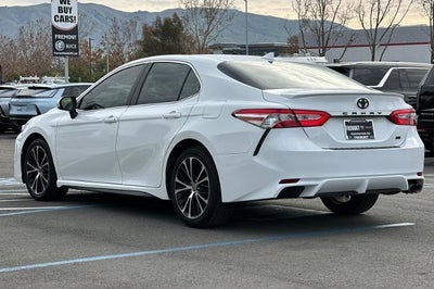 2020 Toyota Camry SE
