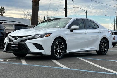 2020 Toyota Camry SE