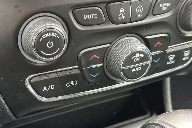 2023 Jeep Cherokee Altitude Lux 4x4