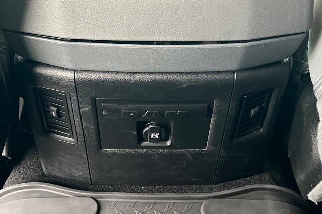 2017 RAM 1500 Big Horn Crew Cab 4x4 5'7" Box