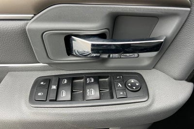 2017 RAM 1500 Big Horn Crew Cab 4x4 5'7" Box