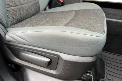 2017 RAM 1500 Big Horn Crew Cab 4x4 5'7" Box