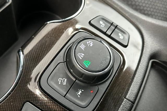 2022 GMC Acadia AT4