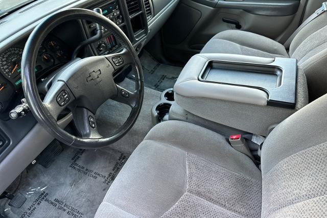 2003 Chevrolet Suburban LS