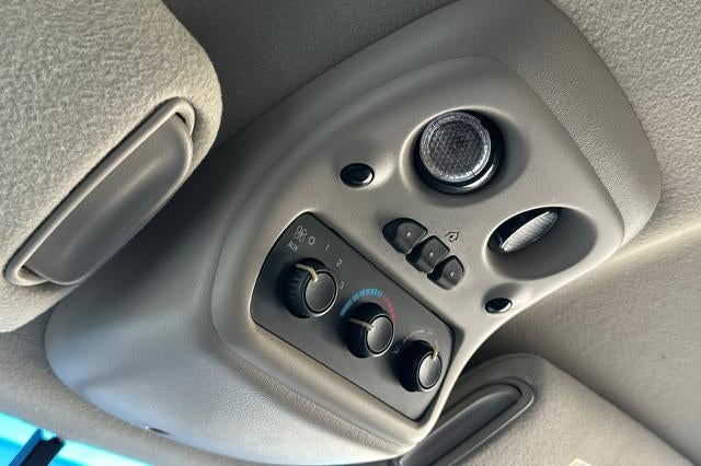 2003 Chevrolet Suburban LS