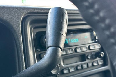 2003 Chevrolet Suburban LS