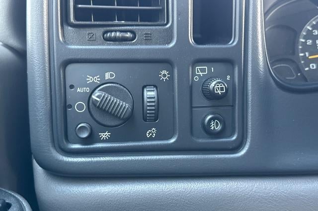 2003 Chevrolet Suburban LS