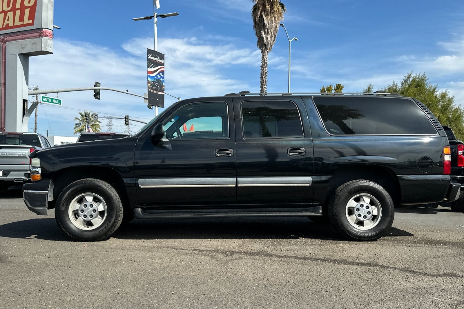2003 Chevrolet Suburban LS