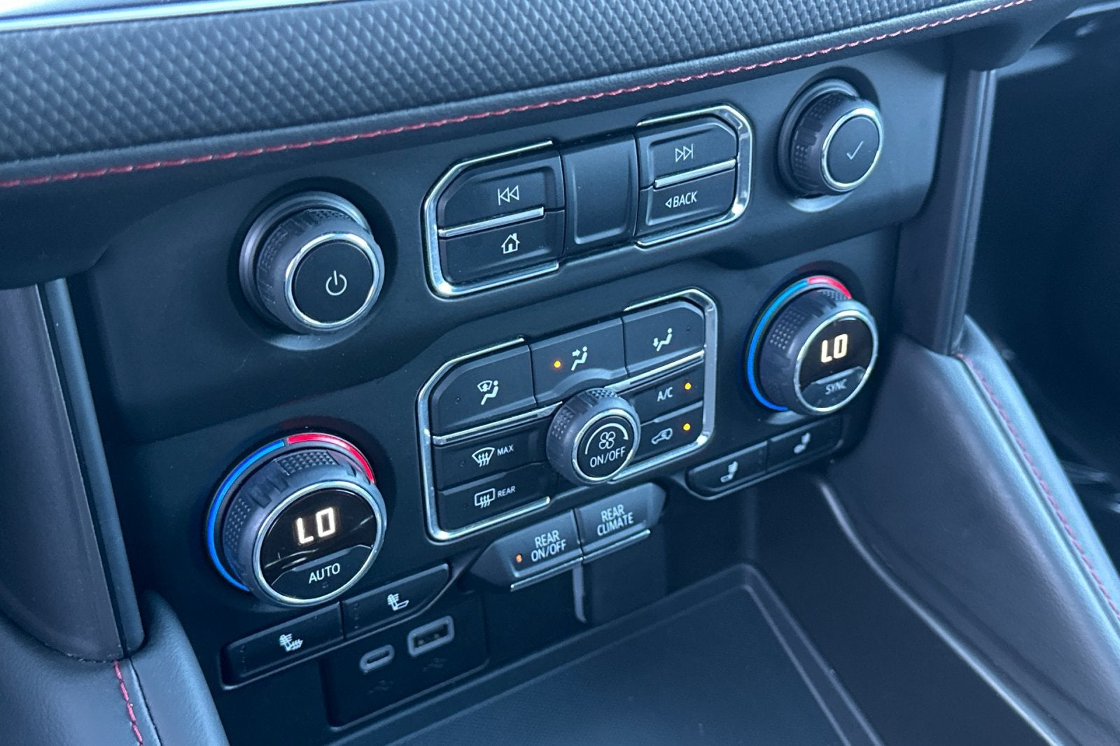 2024 Chevrolet Tahoe RST