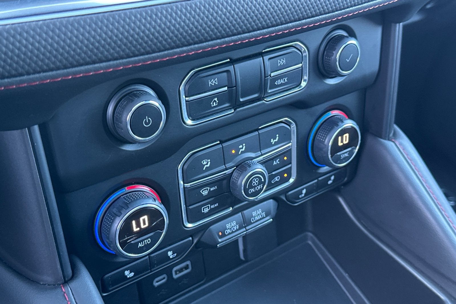 2024 Chevrolet Tahoe RST