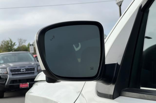 2023 Nissan Frontier Crew Cab PRO-X 4x2