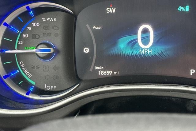 2023 Chrysler Pacifica Hybrid Touring L