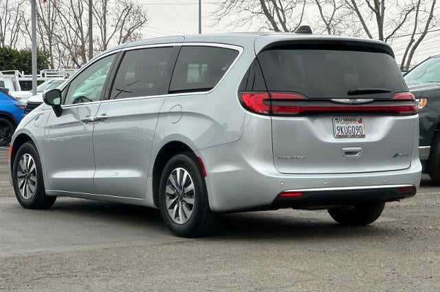 2023 Chrysler Pacifica Hybrid Touring L