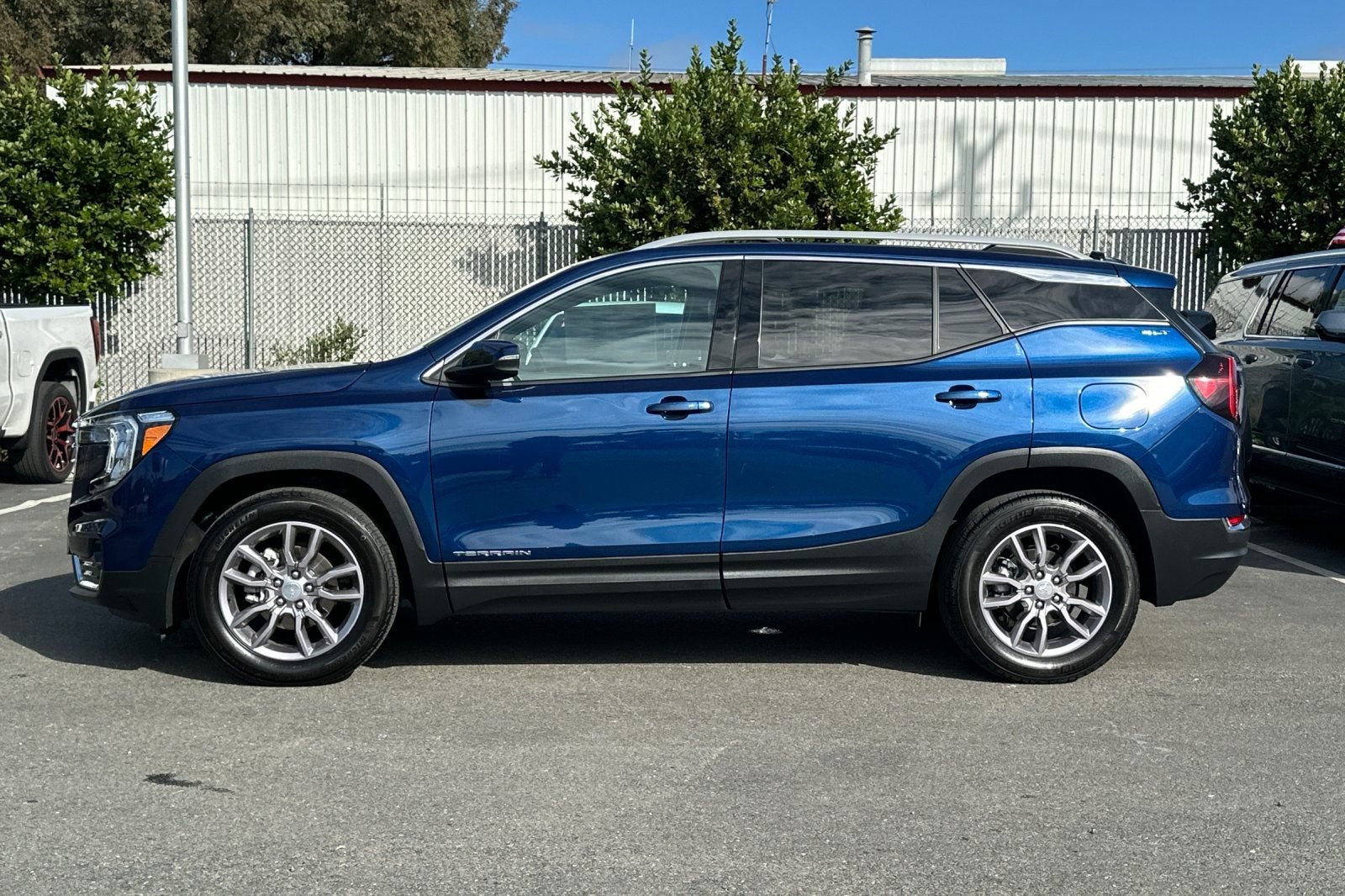 2023 GMC Terrain SLT