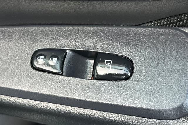 2023 Nissan Kicks SV Xtronic CVT