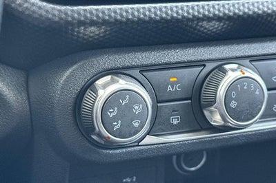 2023 Nissan Kicks SV Xtronic CVT