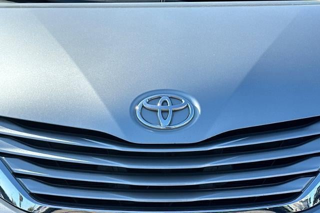 2015 Toyota Sienna LE AAS