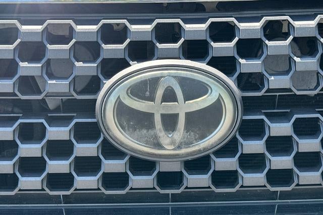 2018 Toyota Tundra SR5 5.7L V8