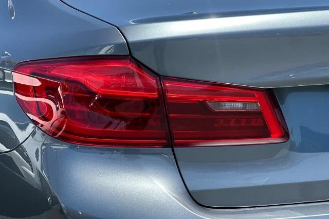 2017 BMW 530i 530i